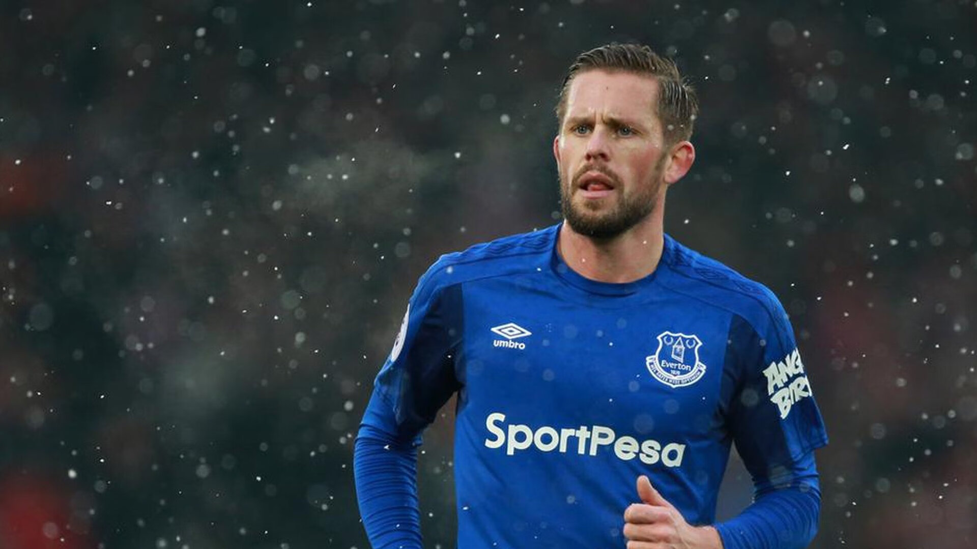 开云体育网页入口-“曼城阵容豪华,誓言捍卫欧冠荣耀”