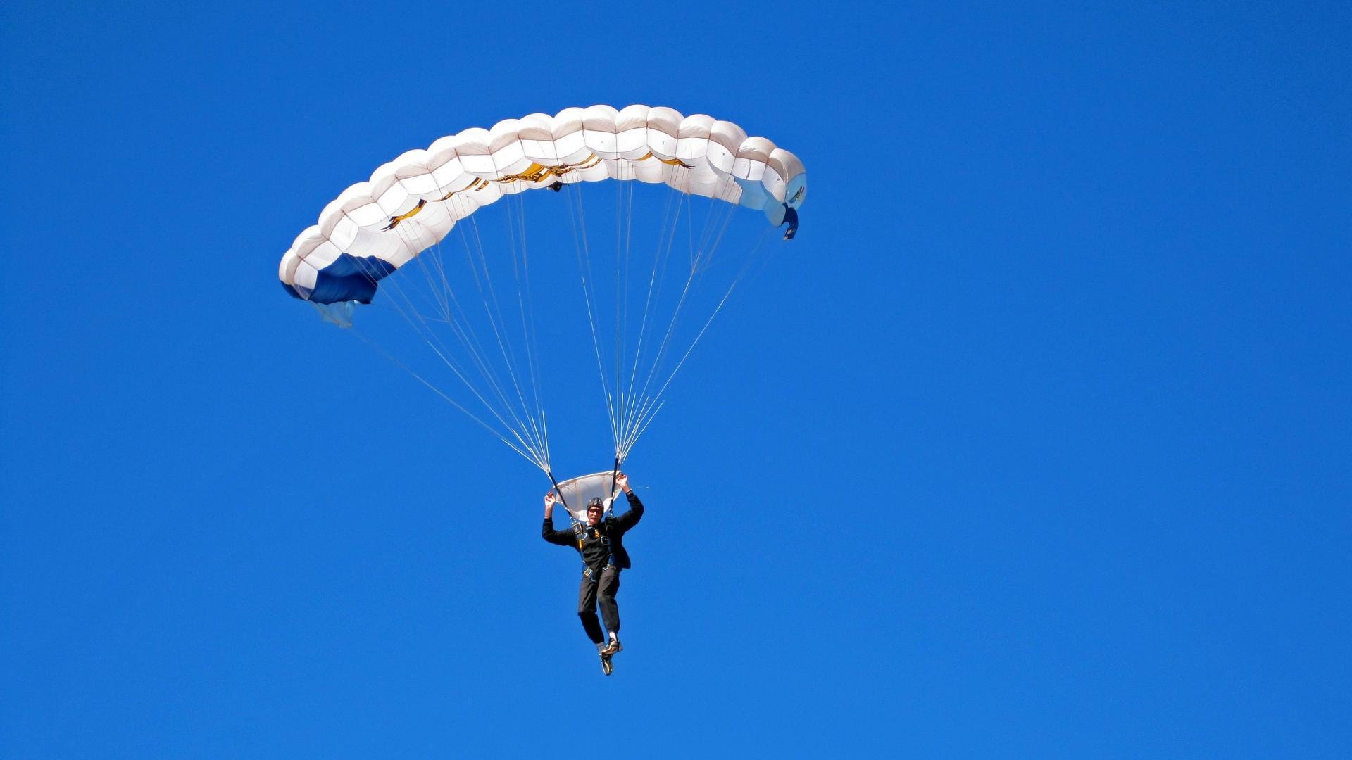 开云体育官方-“舞者挑战极限，舞步飞扬：2025世界运动会运动舞蹈赛场的精彩呈现”